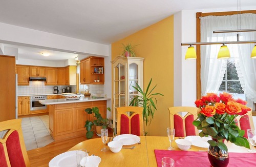 Vogelsgrun House | Windrad by Interhome