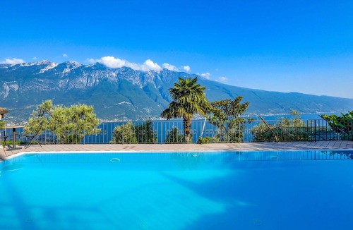 Arias Apartment | With a panoramic view and pool – Apartment Elka 7