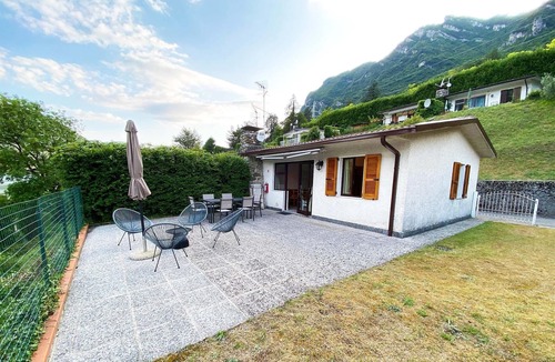 Idro Apartment | With large fenced garden, barbecue and panoramic view