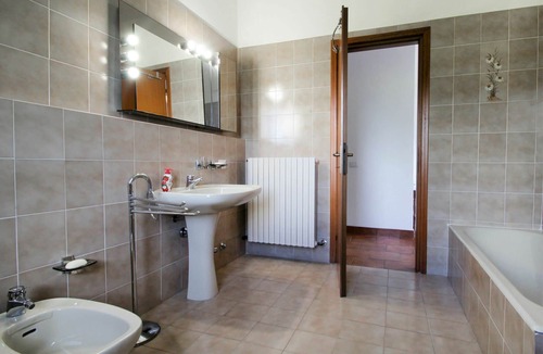 Porto Valtravaglia House | Wonderful private villa for 10 people with private pool, WIFI, TV, balcony, pets allowed and par.