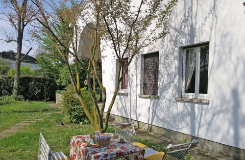 Lisanza House | Wonderful private villa for 4 guests with A/C, WIFI, TV, patio, pets allowed and parking