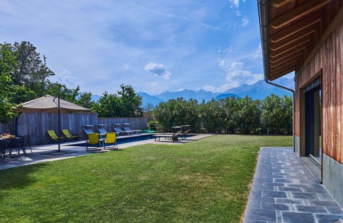 Colico Piano Villa | Wonderful private villa with private pool, hot tub, WIFI, A/C, TV, patio and pets allowed