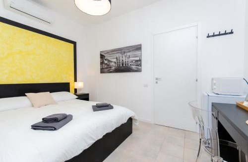 Varesine House | Yellow Room