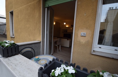 Zona Solari Apartment | Zona Tortona uptoYOU apartment in Milano