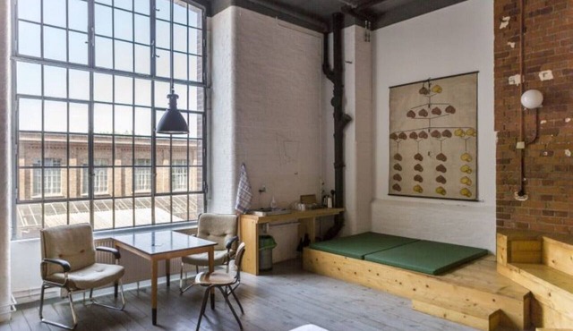 64 m² industrial-style loft in the middle of Leipzig's cotton mill