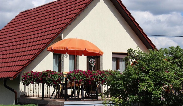 Apartment 'Inselsbergblick' with Mountain View, Private Terrace and Wi-Fi