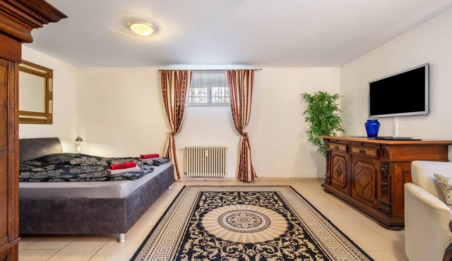 Apartment '2 Souterrain' with Private Garden and Wi-Fi