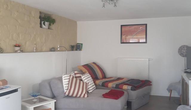 Apartment - centrally located, own parking lot, shopping facilities,