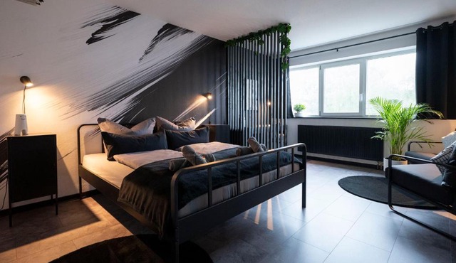 Black & White Apartment - Balkon, Netflix, Nespresso, Zentral, Messe