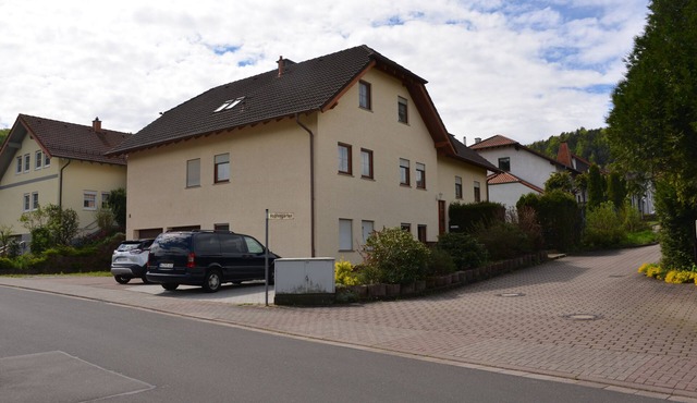 Charming 2-Bed Apartment in Kindsbach