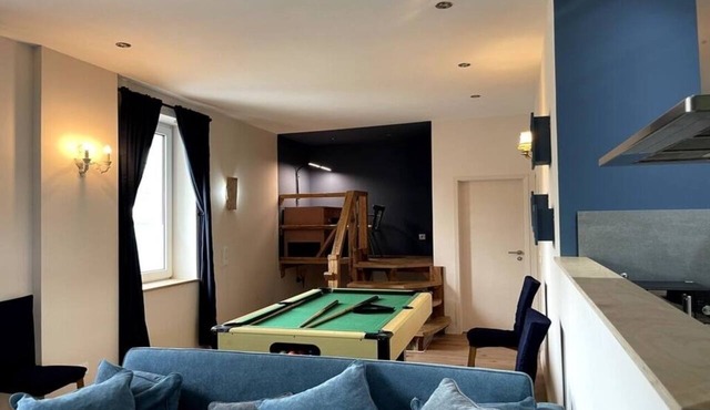Complete apartment, 4 sleeping areas for up to 8 people