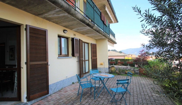 Cosy apartment for 4 people with WIFI and patio