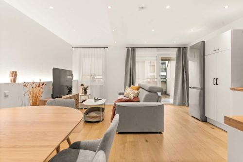 Deluxe Apartment Dingolfing - Design & Space