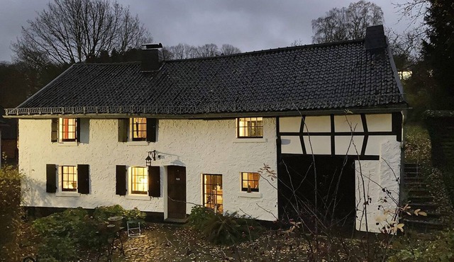 Detached, to the house rebuilt, old farmhouse with a personal touch
