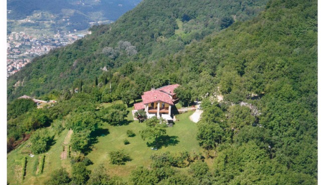 EAST Apartment (2+2 pax) FIOCCHINA magic place- Salò - Garda Lake