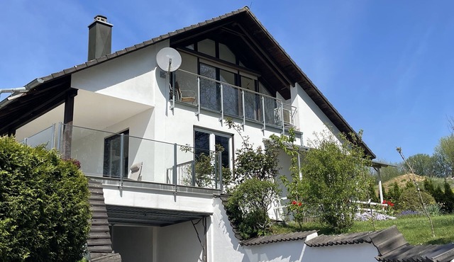 Exceptional panoramic location with castle view, Danube cycle path, hot tub