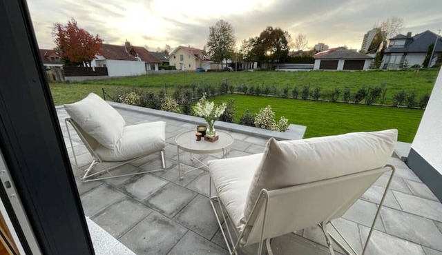 Fantastically bright apartment with sun terrace in a quiet location