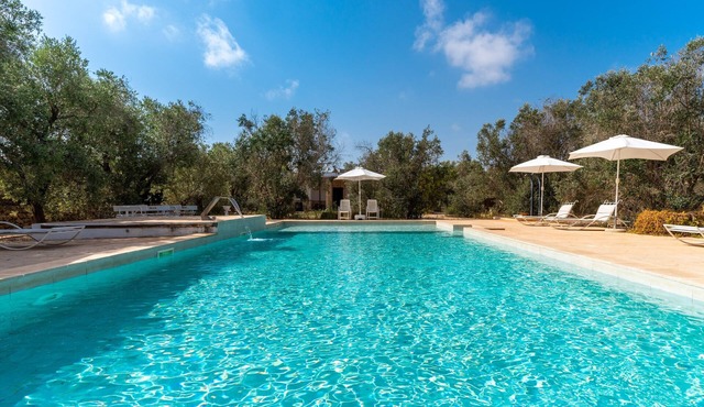 Holiday Apartment "Domus Mea Salento Arazzo Blu" with Shared Pool & Wi-Fi