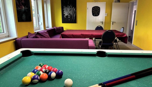 Large accommodation for up to 18 people near Halle & Leipzig with Pool Table