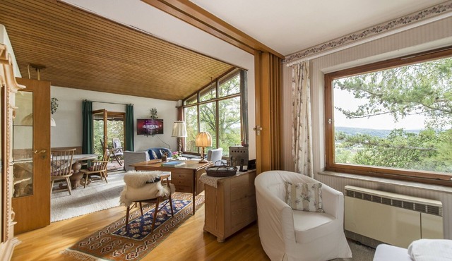 Large, fully equipped vacation home (65sqm) with covered terrace and wood-burning stove