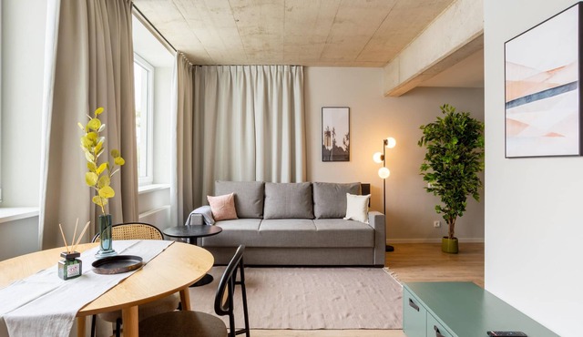 limehome Düsseldorf | Comfort Suite with Sofa Bed