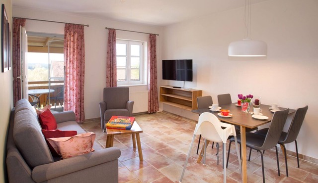 Lovingly designed FeWo-Wildrose* (60 sqm) with balcony for up to 4 people - vacation on the farm