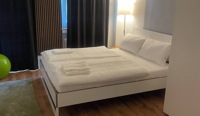 Quiet apartment 4 min from the cathedral with office and balcony