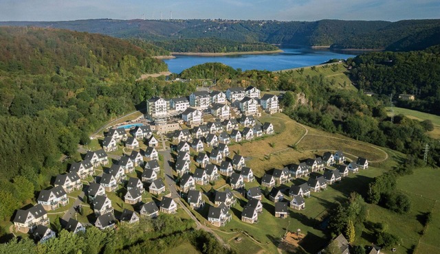 Scenic Eifel Lakeside Haven