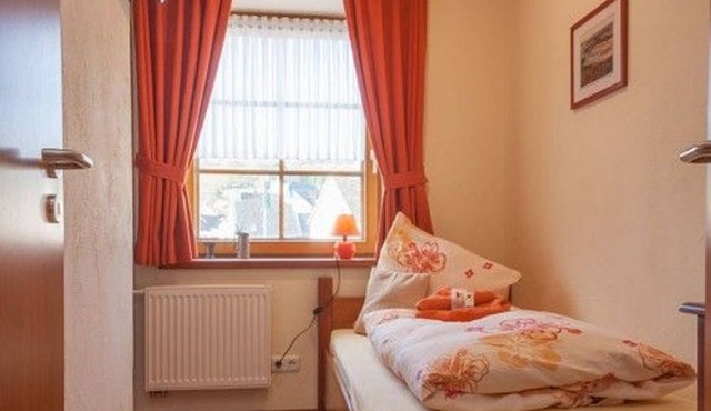 Small Single Room, Breakfast Included - Spa and Wellness Hotel on the Eifelsteig*