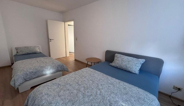 Spacious Flat with 3 bedooms for 5-8 guests