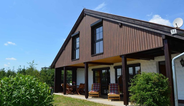 Spacious vacation home for 1-6 people with garden and sunbathing lawn