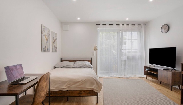 Studio "Ay Homes 10" with Balcony and Wi-Fi