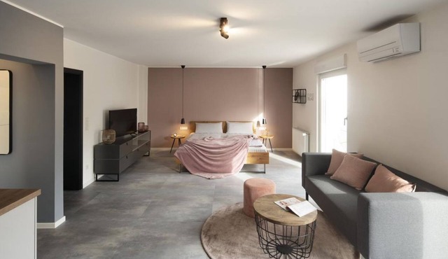 "Studio Steillage" Apartment (Air Conditioning/Balcony) - Claes Weinquartier