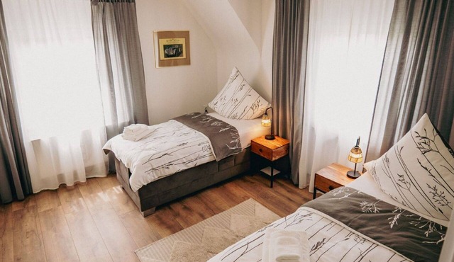 Stunning private villa for 6 guests with WIFI, TV and parking