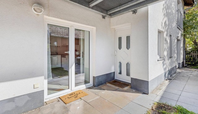 This spacious and bright vacation apartment welcomes you near the Starnberg Lake.