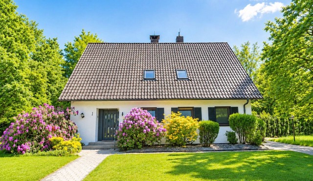 Uniquely located, spacious house for 8 people