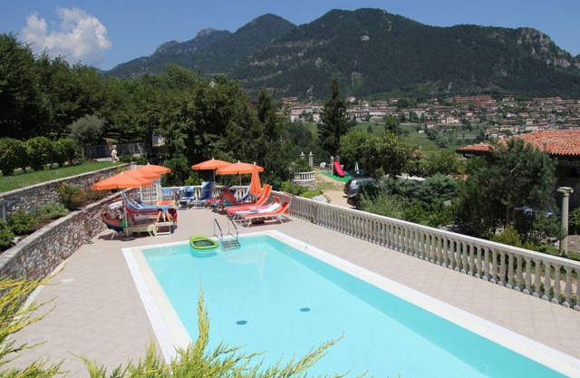100 m² Apartment ∙ 3 bedrooms ∙ 6 guests