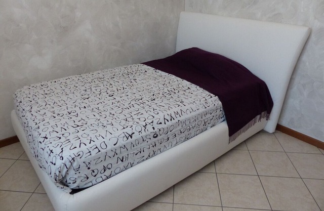 4-room apartment in a neat residence with pool and tennis court