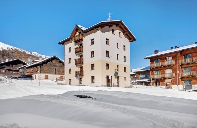 Apartment Baita Paola 8 posti with Mountain View, Balcony & Wi-Fi