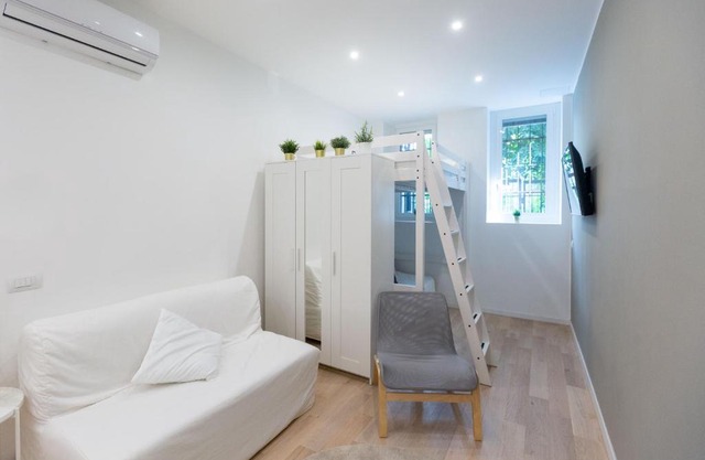 Apartment Bocconi 1