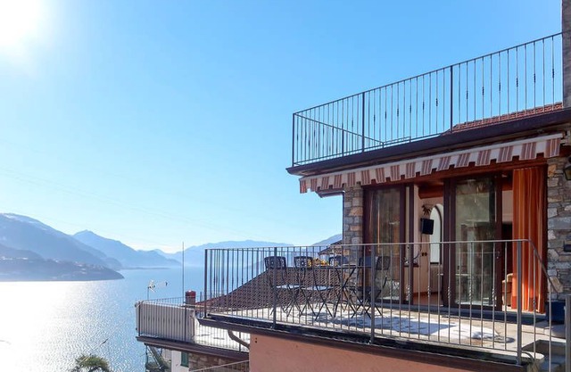 Apartment Casa Spagnola in Gravedona (CO), Lake Como - 6 persons, 3 bedrooms