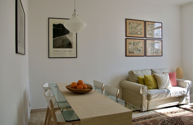 Bright new apartment for 5 close to Isola district