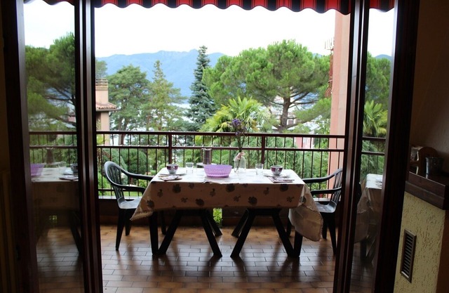 Cordelia 7 with pool and balcony in Luino