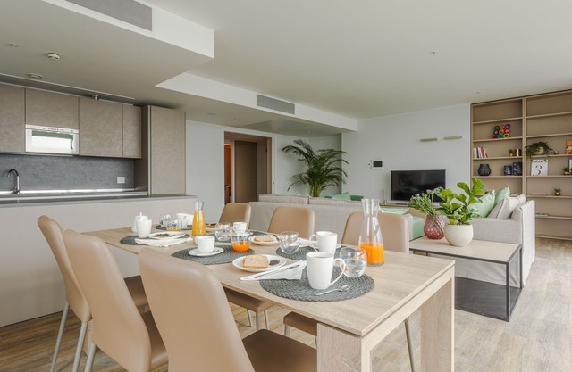 Galfa 182 - New, bright 2-bedroom, Torre Galfa 18th floor
