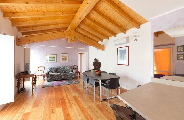 Holiday apartment San Felice del Benaco for 1 - 5 persons with 1 bedroom - Holiday apartment in one