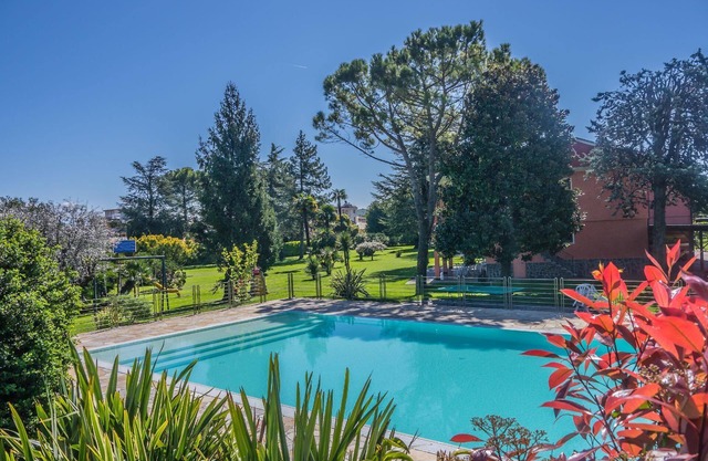 Holiday Manerba Del Garda Persons Bedrooms 