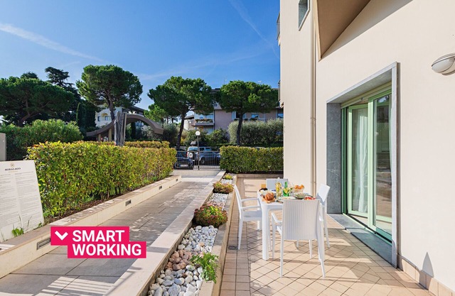 Residenza Miralago with pool - One-bedroom Apartment with city view