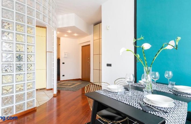 Santa Chiara Apartment By Myhomeincomo