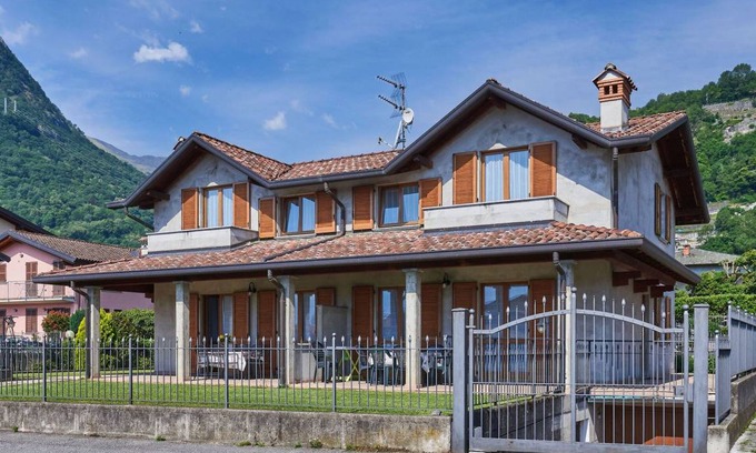 Dongo Other | 100 m² Accommodation ∙ 3 bedrooms ∙ 8 guests
