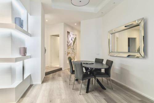 San Babila Apartment | 100 m² Apartment ∙ 2 bedrooms ∙ 5 guests